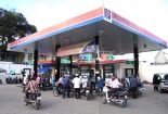 Phẫn nộ về việc lãi khủng của xăng dầu